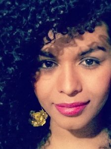 Stheffany Pereira, de 23 anos, é transexual desde os 15