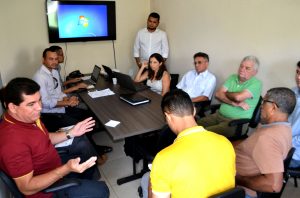 Prefeito Alan Linhares assinou decreto que cria os Comitês que serão responsáveis pelo processo de elaboração e operacionalização do Plano