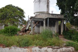 Prédio da CAEMA em ruínas desde junho de 2013. Foto: Hilton Franco