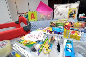 Material didático entregue pela Secretaria Municipal de Educação a alunos do Projovem Urbano em São Luís