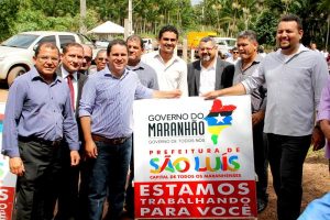 Prefeito Edivaldo e o secretário de Infraestrutura, Clayton Noleto, representando o governador Flávio Dino, lançam obras do programa Interbairros